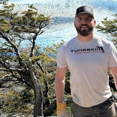 Thom Breathnach, iriseoir taistil.