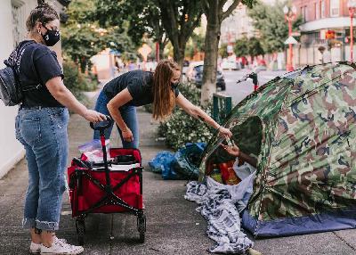 "Portland Mutual Aid Network (Going beyond PB&J)" with Greg Bennick and Arrow