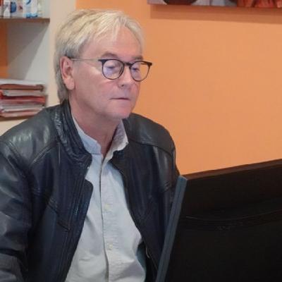 'El Análisis' de Jorge Coll este 4 de diciembre en Lancelot Radio 90.2 FM 'El Análisis' de Jorge Coll este 4 de diciembre en Lancelot Radio 90.2 FM