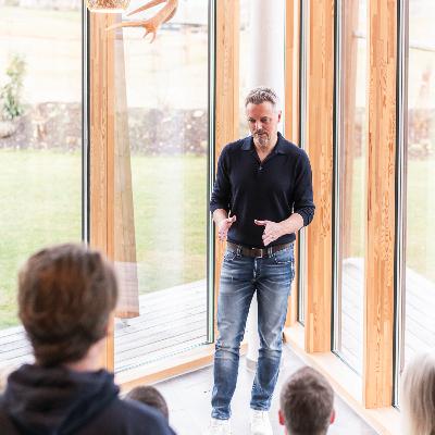 Markenaufbau mit Jens Schlangenotto - Personal Branding für Experten und Unternehmen: #081 - Mentale Stärke, echte Sichtbarkeit, neue Wege. Die Essenz aus 2025.