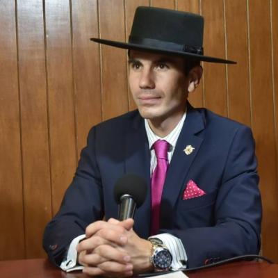 Entre los libros y los toros: Garza Gaona