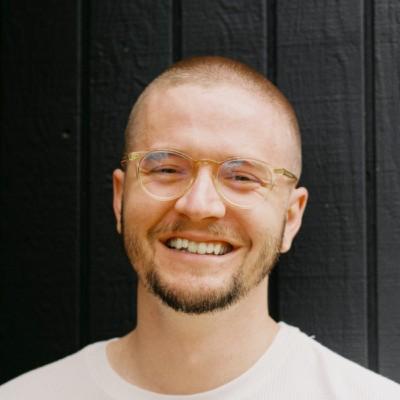 #67 - Corey Walters (CEO & Here) on educating before selling, the process of fractionalizing hard assets, and solving bottlenecks as you scale