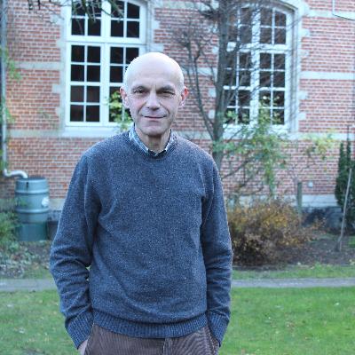 02 Emmanuel Carrère: een succesvolle Franse schrijver met diepgang en een open blik op geloof