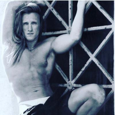 Episode 10 - From Male Dancer to MMA Godfather - the TJ Thompson Story Episode 10 - From Male Dancer to MMA Godfather - the TJ Thompson Story