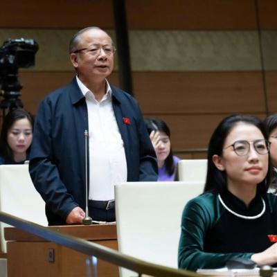 Chính phủ với người dân - Đột phá về đãi ngộ để cán bộ không phải làm thêm lo cho cuộc sống Chính phủ với người dân - Đột phá về đãi ngộ để cán bộ không phải làm thêm lo cho cuộc sống