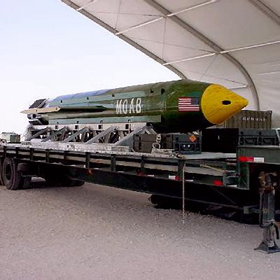 Trump mostra que vai cumprir promessas ao lançar bomba no Afeganistão