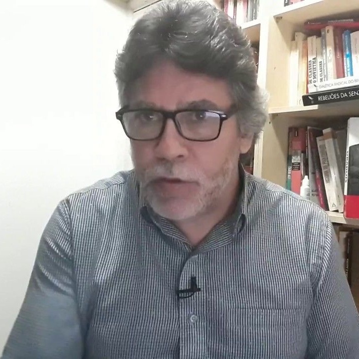 Osvaldo Bertolino - O outro lado da notícia