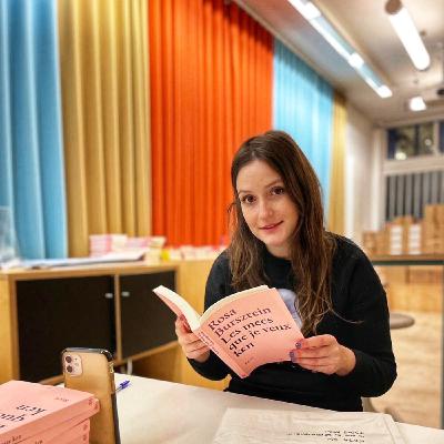 Rosa Bursztein lit "Les mecs que je veux ken"