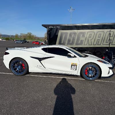Driving the C8 ZO6 on the track. Talk with Addison (KayoF22)