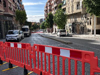 Arrancan en Elche las obras en la calle Clara Campoamor que va a estar cortada al tráfico tres meses Arrancan en Elche las obras en la calle Clara Campoamor que va a estar cortada al tráfico tres meses