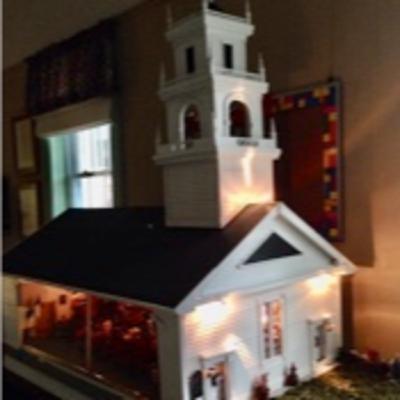 Dollhouse Miniatures
