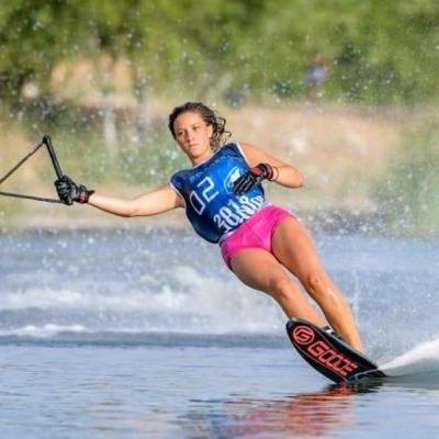 "Conociendo a Natalia Cuglievan"