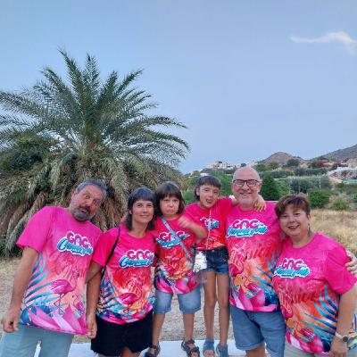 Oyentes de Tarragona uniformados con camisetas GNG , gracias por vuestra máxima fidelidad - Paz & Música