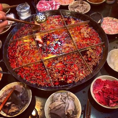 海底捞开在了火锅大佬的头上？