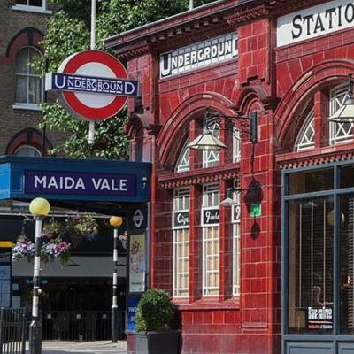 50.Prossima fermata ‘I Nomi Strani della Tube’ 50.Prossima fermata ‘I Nomi Strani della Tube’