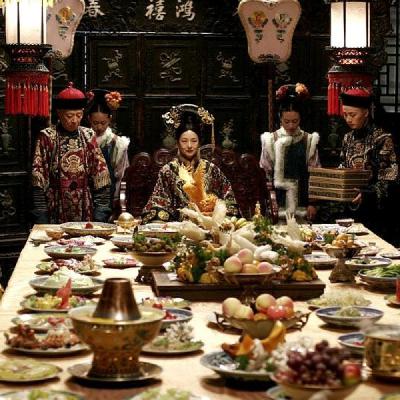 7.老佛爷御膳太浪费，御膳纸糊蜡做糊弄“鬼”