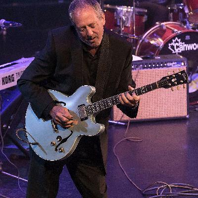 Tom Lavin - Doing it right on the wrong side of town. (without music)