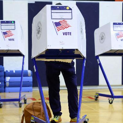 New Yorkers head to polls in closely watched mayoral race