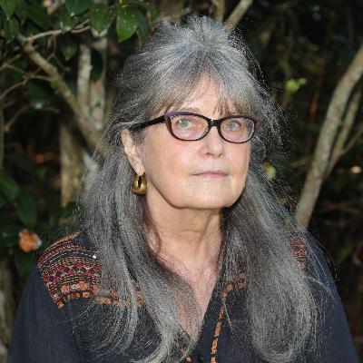 S8:E1 Barbara Hamby Chats with Dion O'Reilly