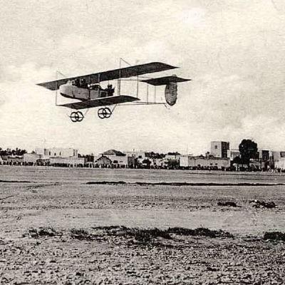 1/4:  The Big Hop: The First Non-stop Flight Across the Atlantic Ocean and Into the Future: Rooney, Davi