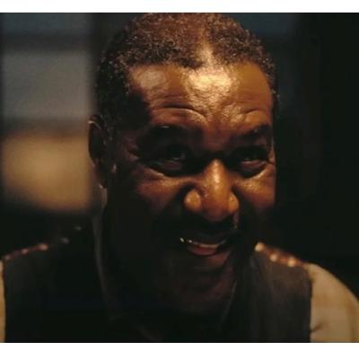 Delta Slim smokes a Turkey Leg Blunt