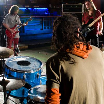 Asirnos - Rock