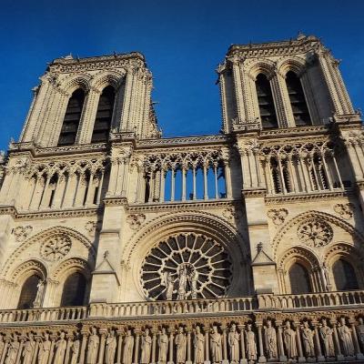 Nos cathédrales 2025-12-09 Description de l'extérieur de Notre Dame de Paris Nos cathédrales 2025-12-09 Description de l'extérieur de Notre Dame de Paris