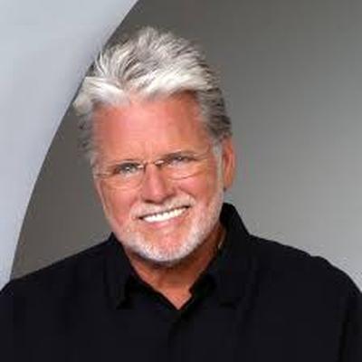 Country Music Legend, Con Hunley joins Bob Thomas