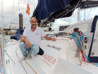 Juan Merediz arranca la vuelta al mundo en solitario