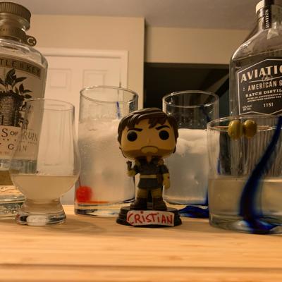 S10E197 Gin. History, tradition and versatility.