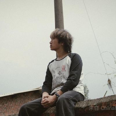 18岁黄毛少年唱哭1亿人：<莫愁乡>里，藏着谁的姥姥和石榴树？