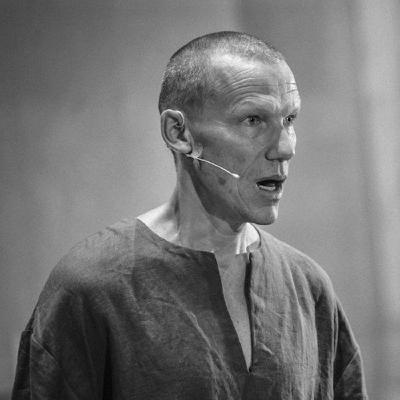 "Hinter dem Chaos erhebt sich die Wahrheit" - Schauspieler Markus Amrein über Glaube, Gnade, Stars und Heiligkeit "Hinter dem Chaos erhebt sich die Wahrheit" - Schauspieler Markus Amrein über Glaube, Gnade, Stars und Heiligkeit