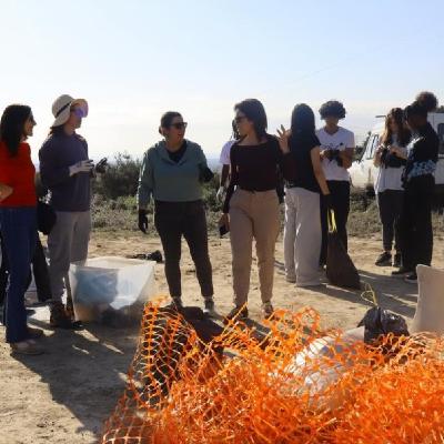 De las aulas a las calles: el proyecto con alumnos del IES Alyanub Vera para salvar su patrimonio de la basura urbana