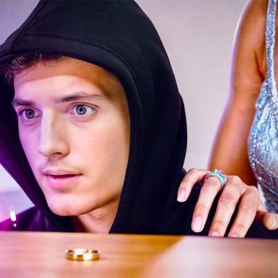 Le hacker qui a exposé 37 millions de maris infidèles
