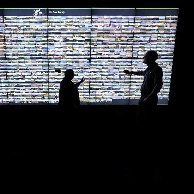 AI creates, transforms and destroys... jobs AI creates, transforms and destroys... jobs