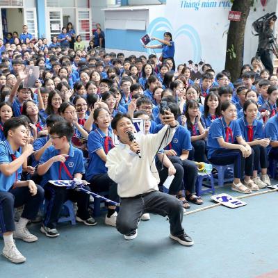 Xã hội chuyển động - Mời chuyên gia, nghệ sĩ vào trường học: Chủ trương đúng, ứng dụng ngay Xã hội chuyển động - Mời chuyên gia, nghệ sĩ vào trường học: Chủ trương đúng, ứng dụng ngay