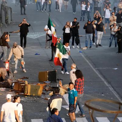 Mexico violence: Protests continue over mayor killing in Michoacan