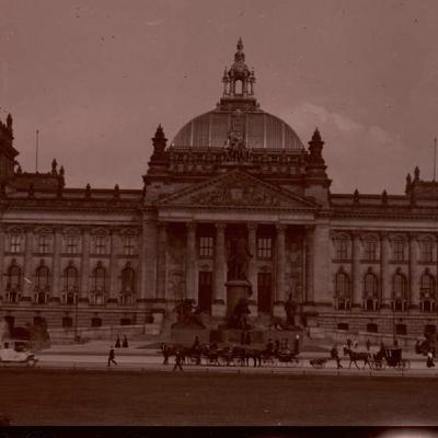 S8 Ep842: PREVIEW for Later Today: Ian Buruma explores the rare acts of resistance in Nazi Berlin. He details how Allied bombings and the Stalingrad defeat shifted propaganda from triumphalism to a grim rhetoric of national sacrifice and necessary perseverance.