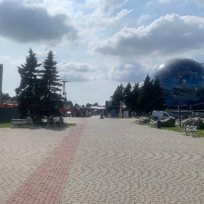 Набережная Петра Великого: искусство, имитирующее жизнь Набережная Петра Великого: искусство, имитирующее жизнь