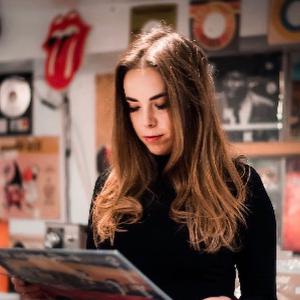Sippin’ and Stitchin’ with Lea Saccomanno