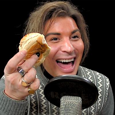 Ekkokammer #10: LYKKELIG Ekkokammer #10: LYKKELIG