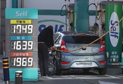 Consumer prices rise 2.1% in 2025, with inflationary pressure possibly persisting in 2026 due to weak won Consumer prices rise 2.1% in 2025, with inflationary pressure possibly persisting in 2026 due to weak won