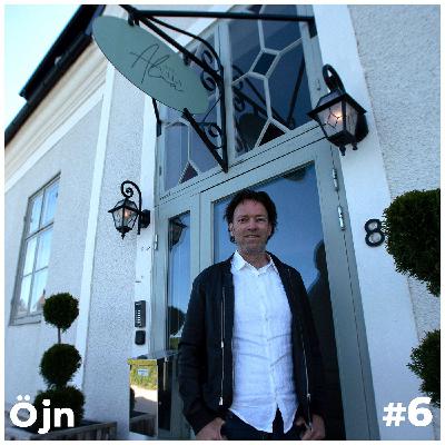 I detta avsnitt så träffar vi legenden Tobbe Larsson som driver det fantastiskt fina boutique hotellet Villa Alma.