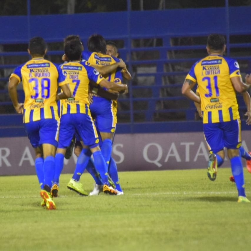 🔊#AUDIO | Aldo Vera convierte el primer tanto desde la mitad de cancha a los 8'PT episode artwork