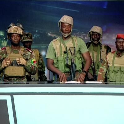 Benin’s gov't says it thwarted coup attempt after troops declared takeover Benin’s gov't says it thwarted coup attempt after troops declared takeover