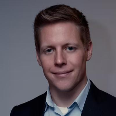 The co-founder of the Scientific Citizenship Initiative discusses the importance of scientific communication, and trying to place STEM PhDs into the Mass. State House as full-time policy advisors