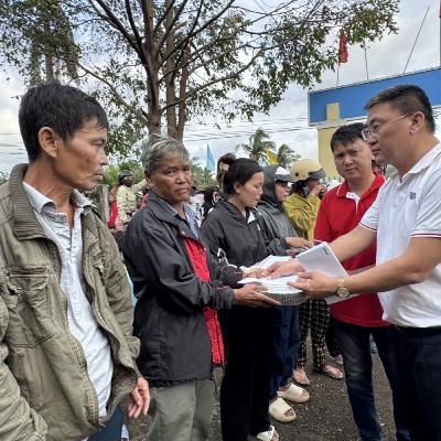 Tin trong nước - VOV tiếp tục đồng hành cùng bà con vùng lũ Đắk Lắk
