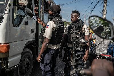 Apesar de embargo da ONU, até 500 mil armas seguem circulando pelo Haiti