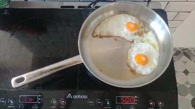 Frying eggs