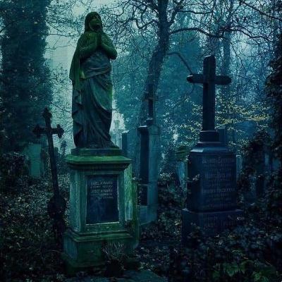 EL POLICIA Y LOS MUERTOS DEL CEMENTERIO